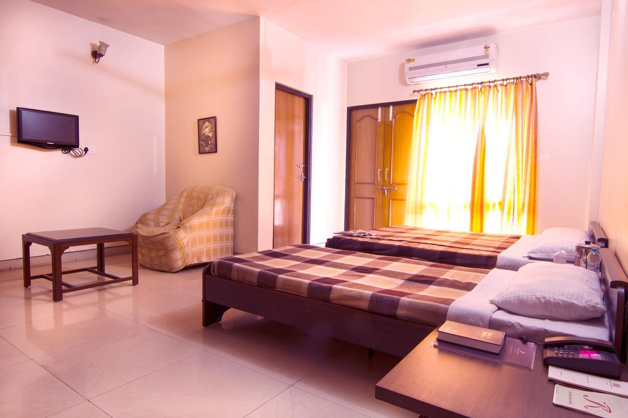Hotel Rajawas Dibrugarh Exterior photo